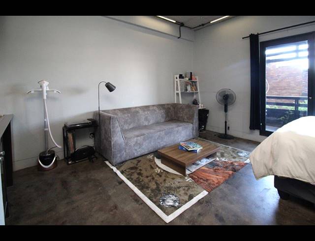 0.5 BEDROOM APARTMENT FOR SALE IN MABONENG